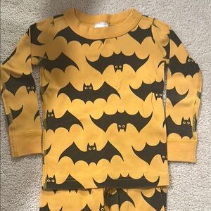 Hanna Andersson Bat Print Pajamas - long Johns